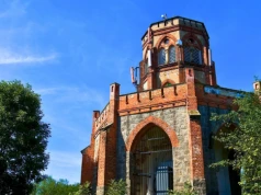 Unikatowa wieża widokowa Dolnego Śląska. Upamiętnia ważną historię