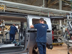 Produkują ponad 300 aut dziennie, mają roboty warte fortunę. Polska fabryka podbija Europę