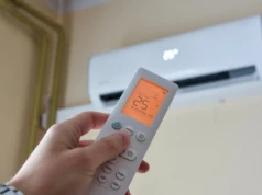 Rachunek za upał. Ile prądu pożera klimatyzacja w bloku?