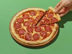 Klientka zareklamowała pizzę. Salami "usunęło" AI, ale zdradziło ją pudełko