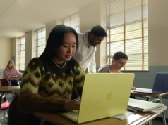 Znakomity do nauki i Netflixa! MacBook Neo znacznie taniej