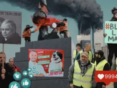Charytatywny influencing zamiast polityki, virale w miejsce realnych zmian