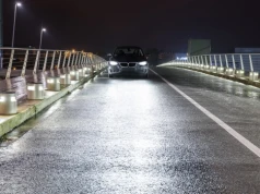 Trzydzieści złotych za bezpieczeństwo nocnej jazdy: co jest nie tak z tanim retrofitem LED