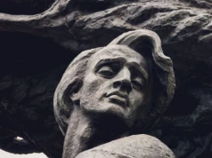 Chopin wraca do Łazienek! Znamy datę powrotu pomnika Chopina i startu koncertów