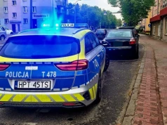 Policjanci zatrzymali kierowcę Audi dwa razy jednego dnia. Promile mu tylko rosły