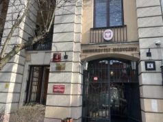 Studenci Uniwersytetu Medycznego alarmują. Obsceniczne gesty i przypadki ekshibicjonizmu w okolicach uczelni