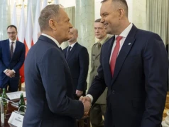 Premier Tusk przerywa milczenie. Podziękował prezydentowi Nawrockiemu