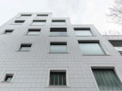 Luksusowe apartamenty w Warszawie poza centrum – czym rządzi się segment kameralny?