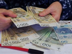 ZUS przeliczy na nowo emerytury i renty. Seniorzy z tych roczników zyskają nawet 1200 zł