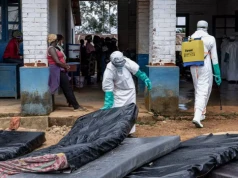 Ośrodek dla pacjentów z wirusem Ebola spalony, armia i policja tłumią zamieszki