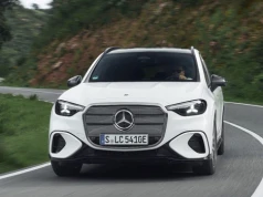 Tak jeździ zupełnie nowy Mercedes GLC EQ. Komfort ponad wszystko. Przegląd prasy