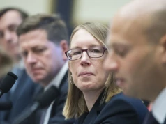 Hester Peirce ucina spekulacje. „Krypto mama” zabiera głos w sprawie syntetycznych tokenów!