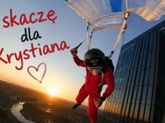 Podniebny skok po życie. Adrian Bartecki zdobywa Olszynki Park dla 3-letniego Krystiana