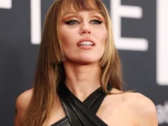 Miley Cyrus w odważnej kreacji. Matka nazwała jej partnera "mężem"