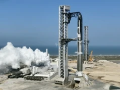 Najpotężniejsza rakieta świata znów eksplodowała. SpaceX i tak mówi o sukcesie