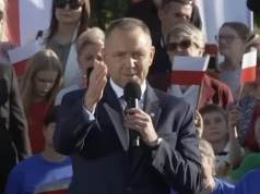 Dumny Nawrocki złapał za mikrofon i od razu się pochwalił. OTO co powiedział mu jego idol Trump! „Obiecuję ci, Karol”