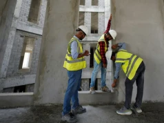 Deweloperski rajd. Budów ruszyło o 28 proc. więcej, ale gotowych mieszkań ubywa