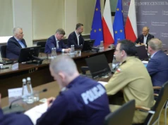 Fałszywy alarm o pożarze w mieszkaniu rodziny prezydenta Nawrockiego. Premier Tusk na odprawie: będą surowe kary dla sprawców