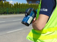 Gnał 111 km/h w terenie zabudowanym