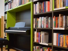 Książki z biblioteki z dostawą do drzwi. Nowa usługa w Gdyni