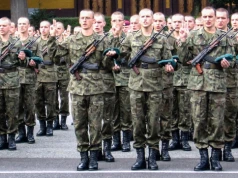 Młodzież w Polsce i Niemczech nie spieszy się do wojska