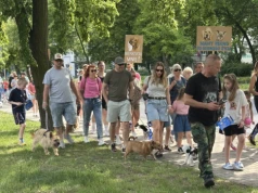 Konin. Wielka parada kundelków i nie tylko przeszła przez centrum miasta