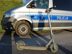 Zderzenie hulajnogi z samochodem w Ustroniu. 59-latek trafił do szpitala