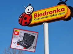 115 elementów za 99 zł. Biedronka sprzedaje walizkę, którą warto mieć w domu