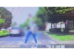 Wyprzedził na przejściu nieoznakowany radiowóz. Szybko pożałował