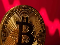 Wieloryby Bitcoina sprzedają i wysyłają BTC na giełdy najmocniej od 2015 roku. Popyt wysechł?
