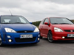 Ford Focus RS kontra Honda Civic Type R – emocje gwarantowane | Porównanie z „Motoru” nr 1/2004