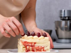 Tiramisu z malinami, za to bez kropli kawy. Goście byli zachwyceni