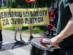 "Biernacki do roboty za 3700 zł". Byliśmy na strajku pod siedzibą Dino