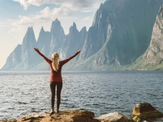Fiordy wzywają ⛰️🥾 Zbiór wakacyjnych lotów do Norwegii od 132 PLN ✈️☀️