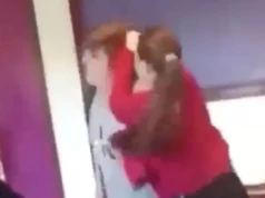 Dziewczyna zaczęła okładać chłopaka. Zdziwiła się, gdy zaczął się bronić!