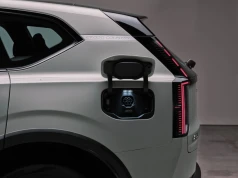 Volvo twierdzi, że „lęk przed hot-dogami” zastąpił „strach przed  zasięgiem”. Nowe elektryki za szybko się ładują