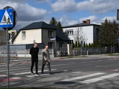 Na tym skrzyżowaniu sygnalizacja ma podawać czerwone światło dla każdego kierunku