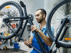 Rowerzyści dostają cennik za serwis roweru. Łapią się za głowę