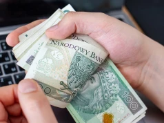 3163 oferty pracy w miesiąc i pensje do 72 tys. zł. Sektor znów przyciąga Polaków. Ludzi wciąż brakuje