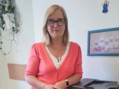 „Kiedy śmieje się dziecko, śmieje się cały świat”. Rozmowa z Lidią Starzyk o rodzinach zastępczych, które zmieniają dziecięce losy i nie tylko