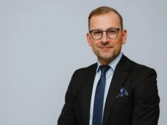 Mieszkaniec Piotrkowa na czele kolejowej spółki. Radosław Groblewski prezesem WARS S.A. na kolejną kadencję