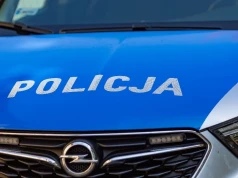 Przez kilka lat znęcał się nad żoną i córką. Musi opuścić mieszkanie