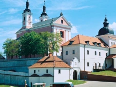 Pokamedulski klasztor na Wigrach. Pustelnia przedsiębiorczych mnichów?
