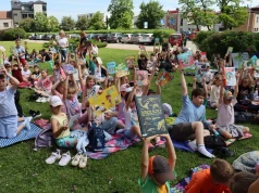 Szkoła Podstawowa nr 4 w Wieluniu w międzynarodowej akcji „Czytanie na Polanie” (zdjęcia)