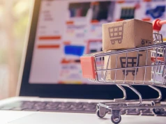 Tak naciągają Polaków w sklepach odzieżowych. UOKiK ostrzega przed tymi promocjami