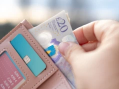 UK: od 2027 r. mniejszy limit wpłat do Cash ISA. Co to oznacza dla oszczędzających?