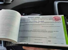 Zielona Góra. Jechał motocyklem na jednym kole, stracił prawo jazdy. Po chwili znowu wpadł