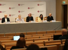 Biskupi nadal krytykują edukację zdrowotną: „Wyłączenie edukacji seksualnej z obowiązkowych treści podstawy programowej nie rozwiązuje problemu”