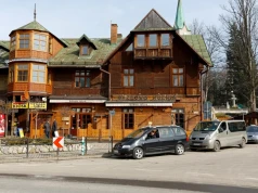Nieuczciwi taksówkarze „kradną” pasażerów w Zakopanem. Miasto reaguje