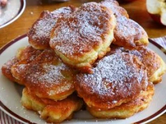 To najłatwiejszy przepis na racuchy. Wychodzą pulchne i sprężyste jak obłoczek i to za każdym razem